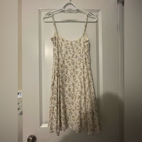 Garage Dress - Picture 2 of 5